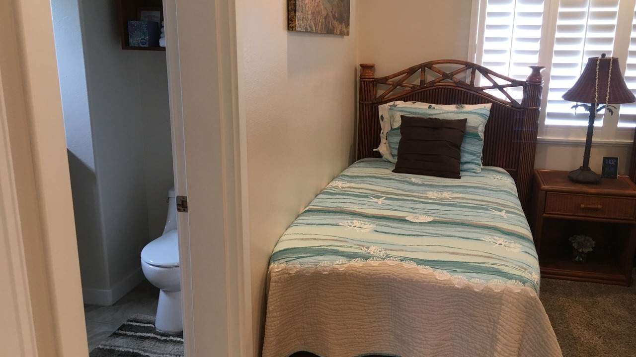 Photo of Bathroom in Kahaluu Bay