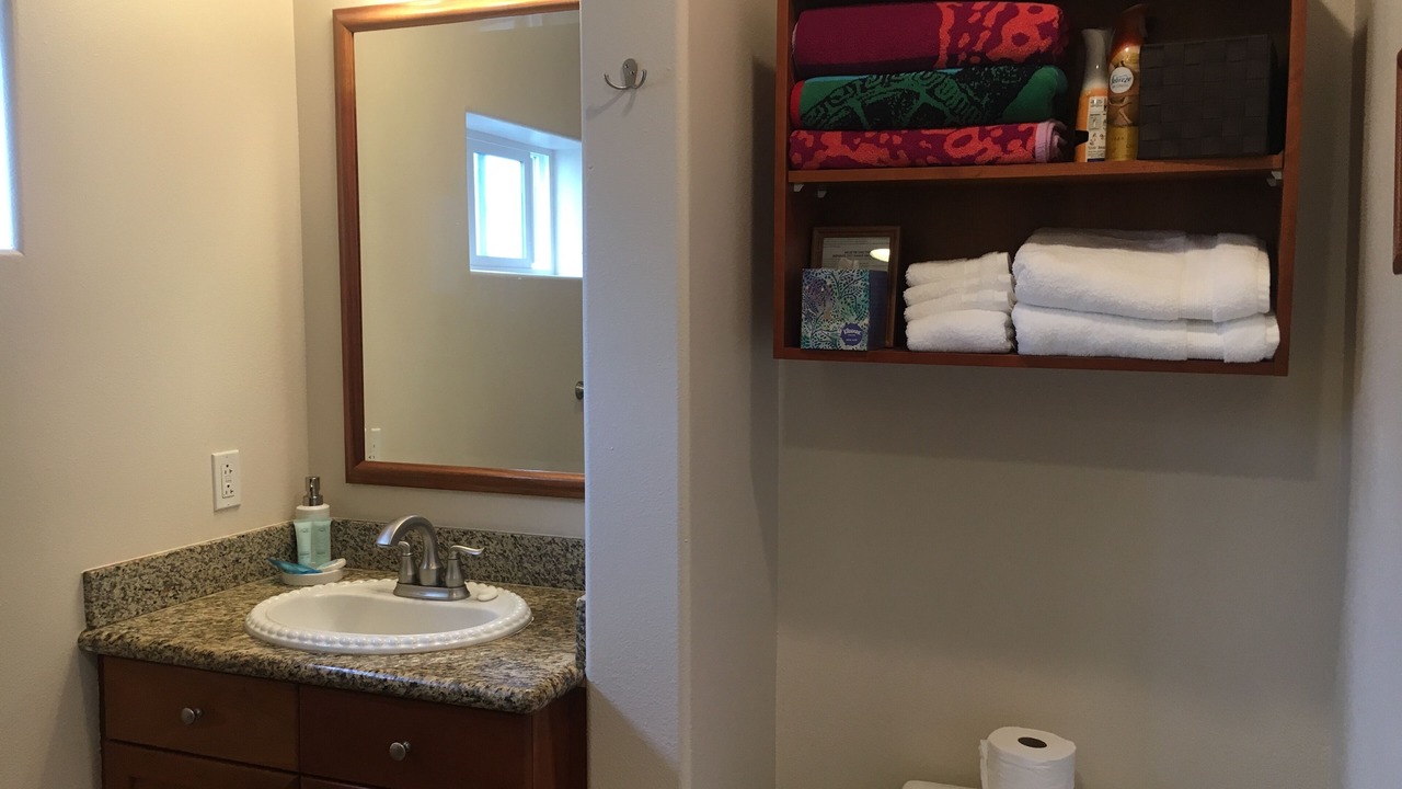 Photo of Bathroom in Kahaluu Bay