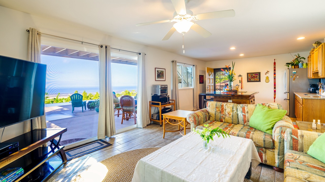 Photo of Livingroom in Kona Palisades