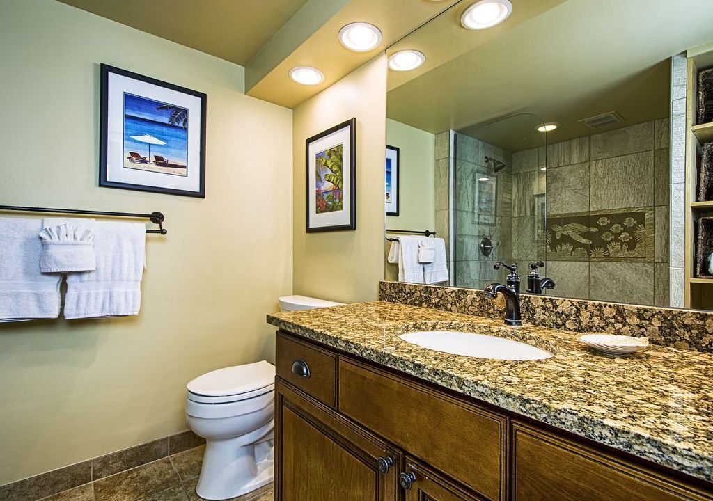 Photo of Bathroom in Historic Kailua Village