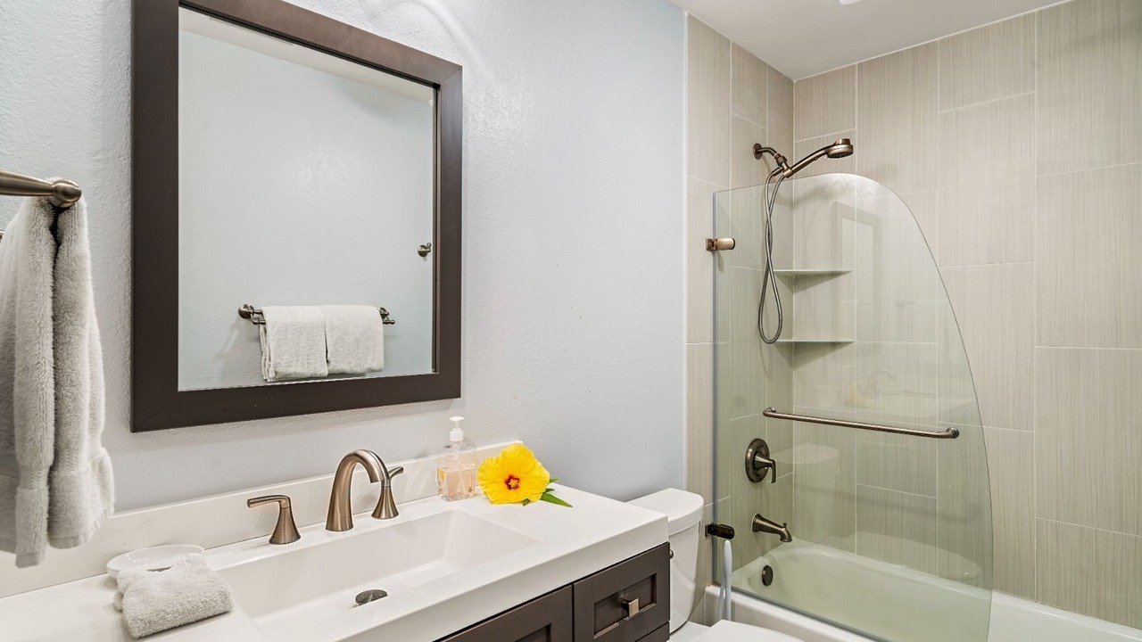 Photo of Bathroom in Keauhou