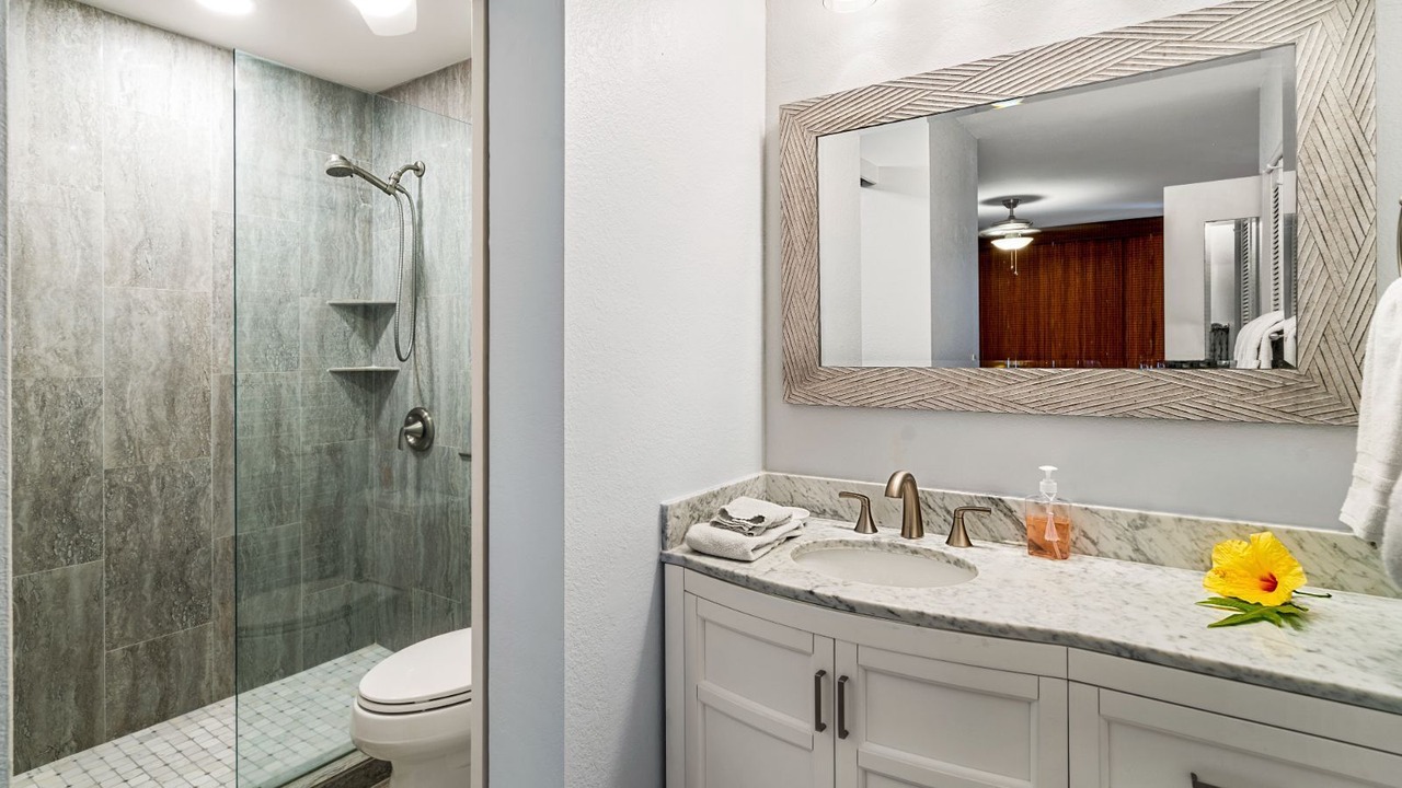 Photo of Bathroom in Keauhou