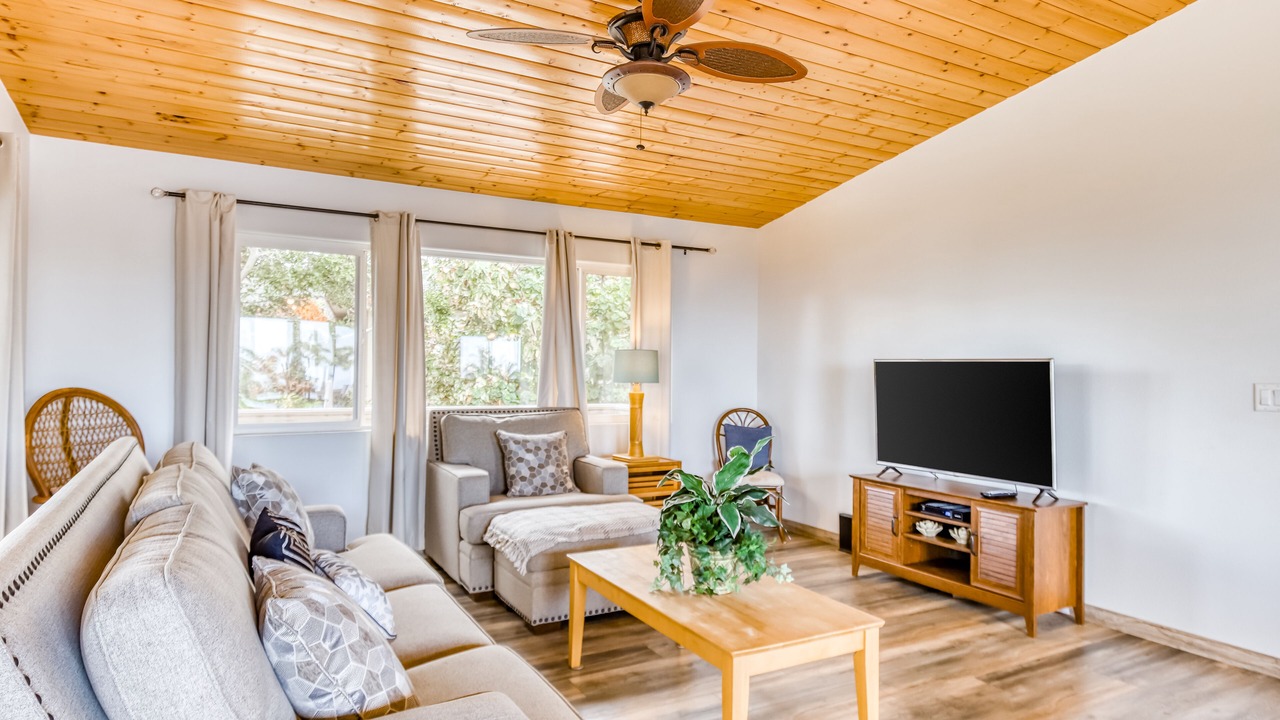 Photo of Livingroom in Waikoloa