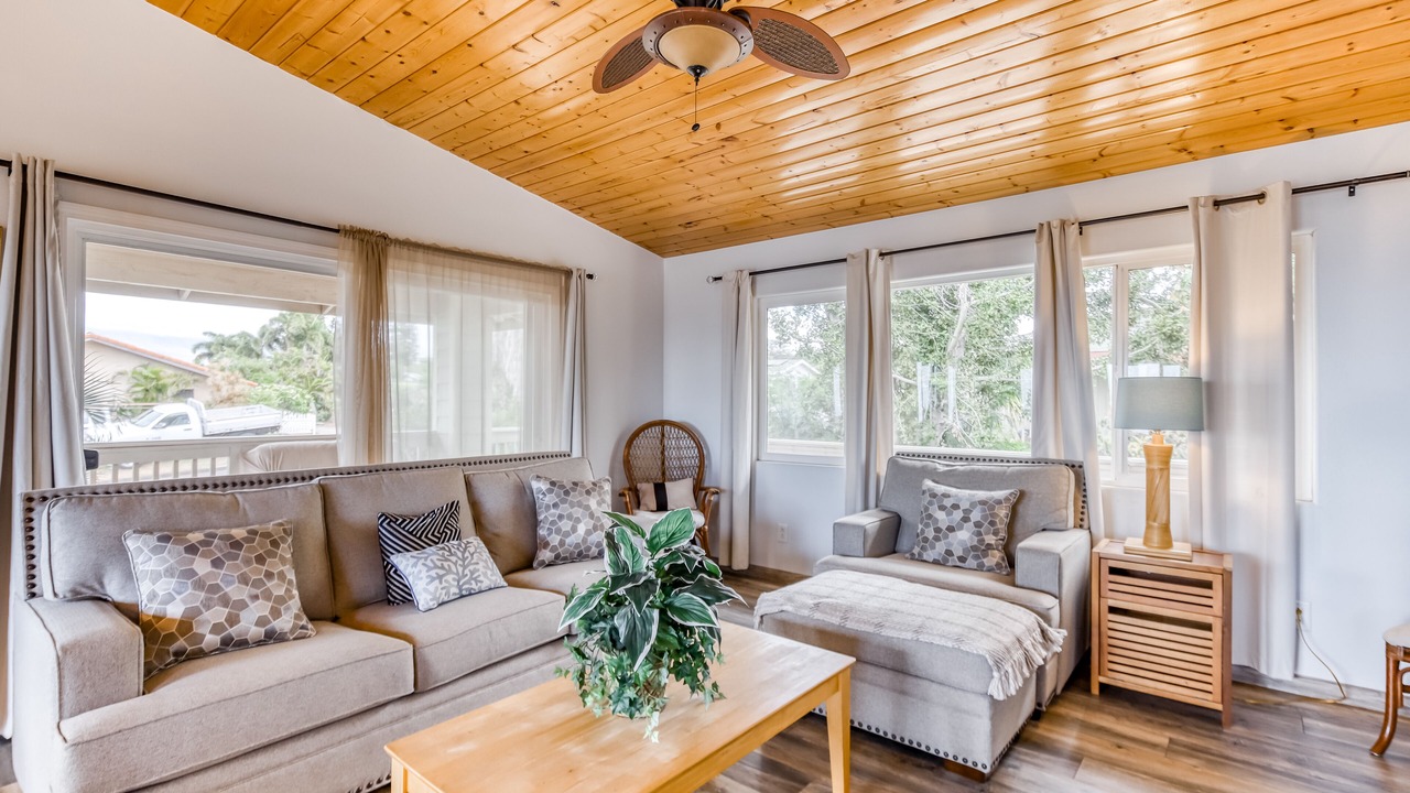 Photo of Livingroom in Waikoloa
