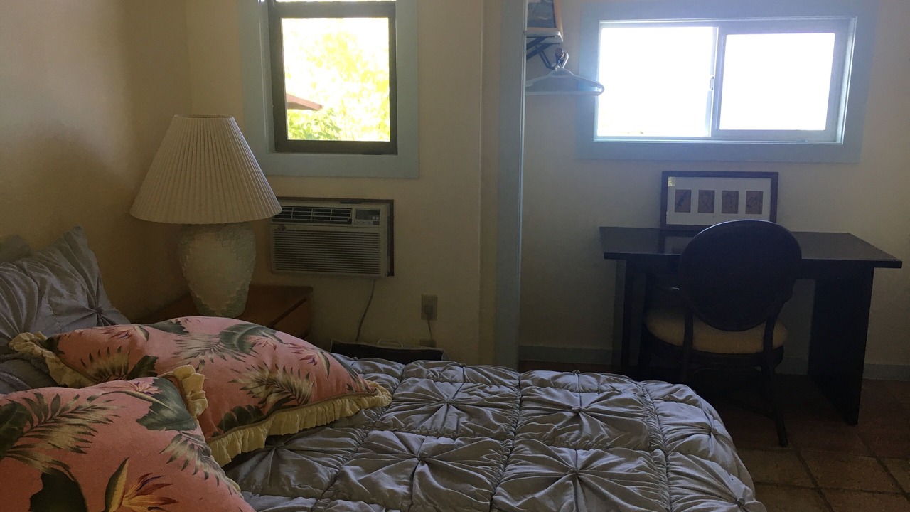 Photo of Bedroom in Kahaluu-Keauhou