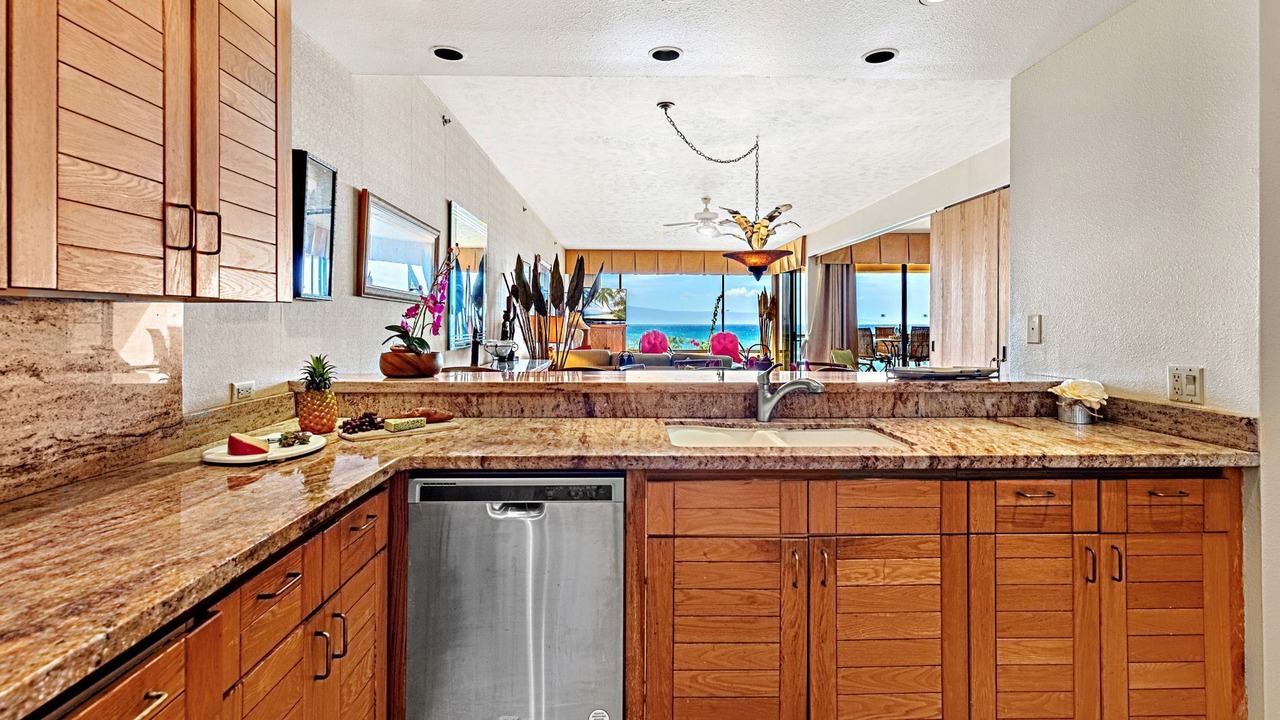 Photo of Kitchen in Kahana