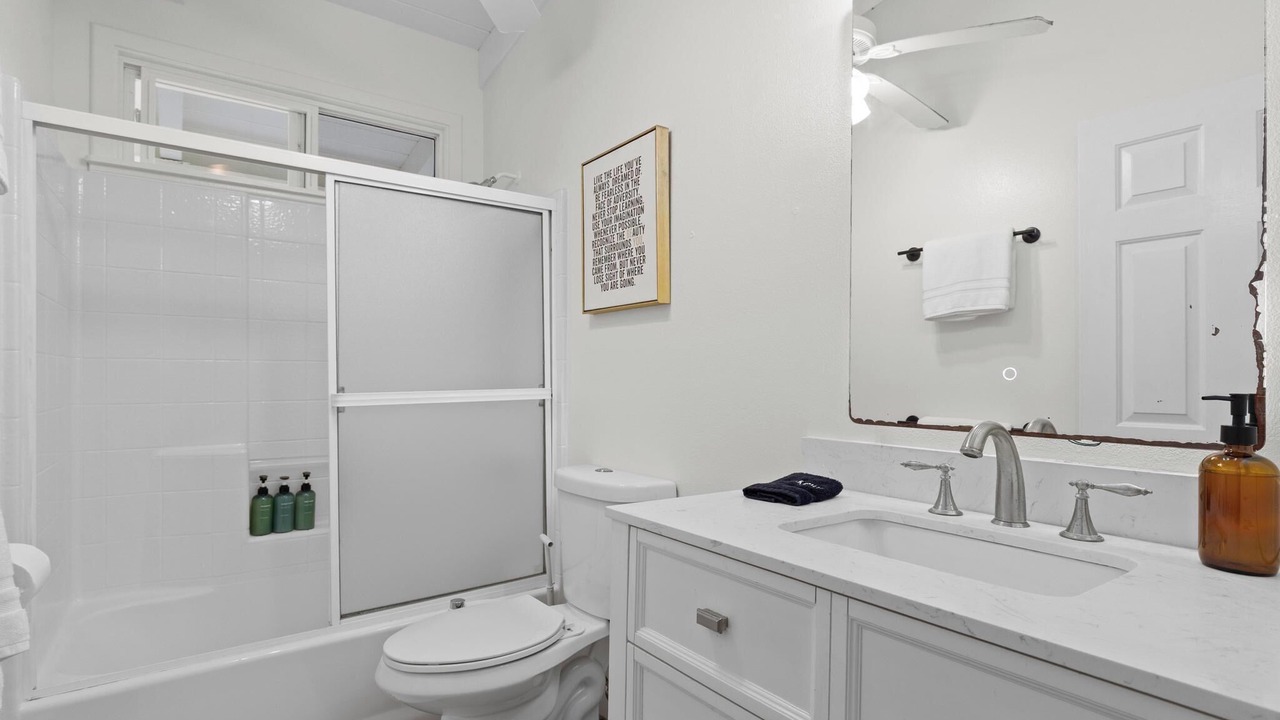 Photo of Bathroom in Pahoa