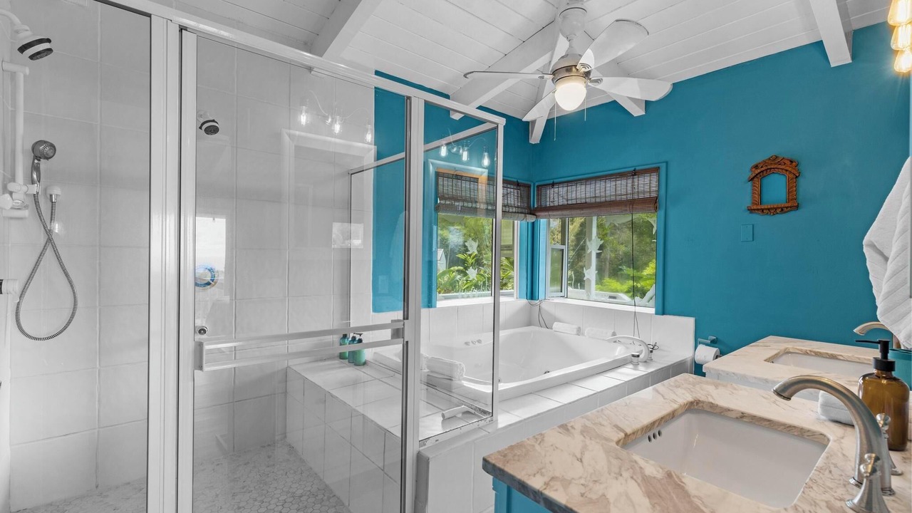 Photo of Bathroom in Pahoa