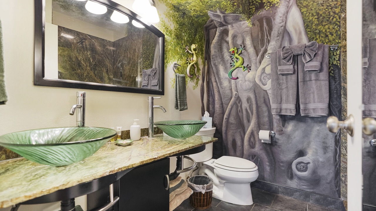 Photo of Bathroom in Wailua