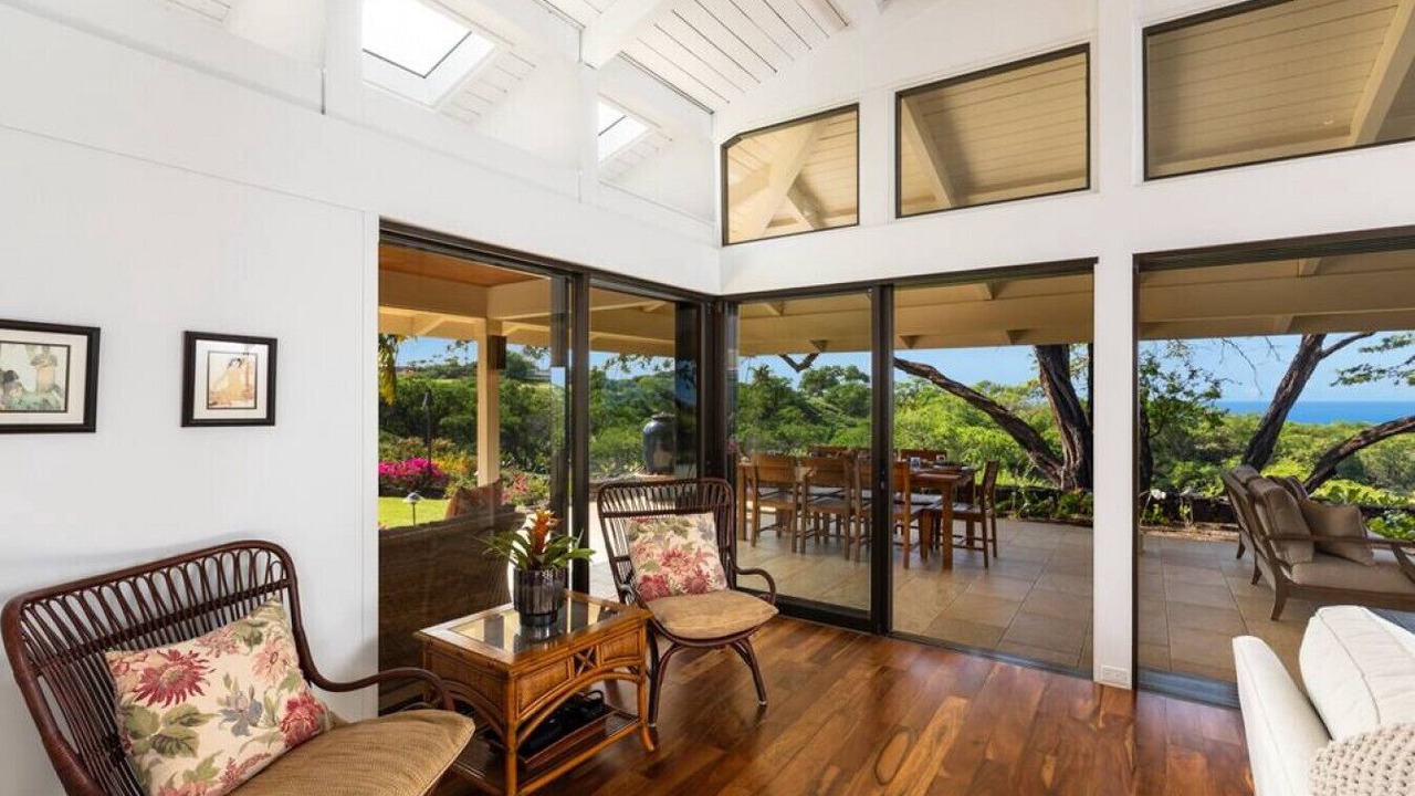 Photo of Livingroom in Kamuela