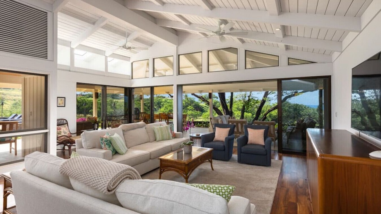 Photo of Livingroom in Kamuela
