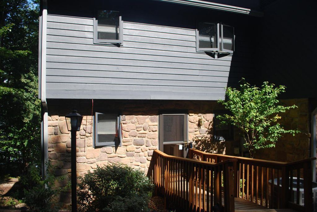 Photo of Outdoor in Huddleston