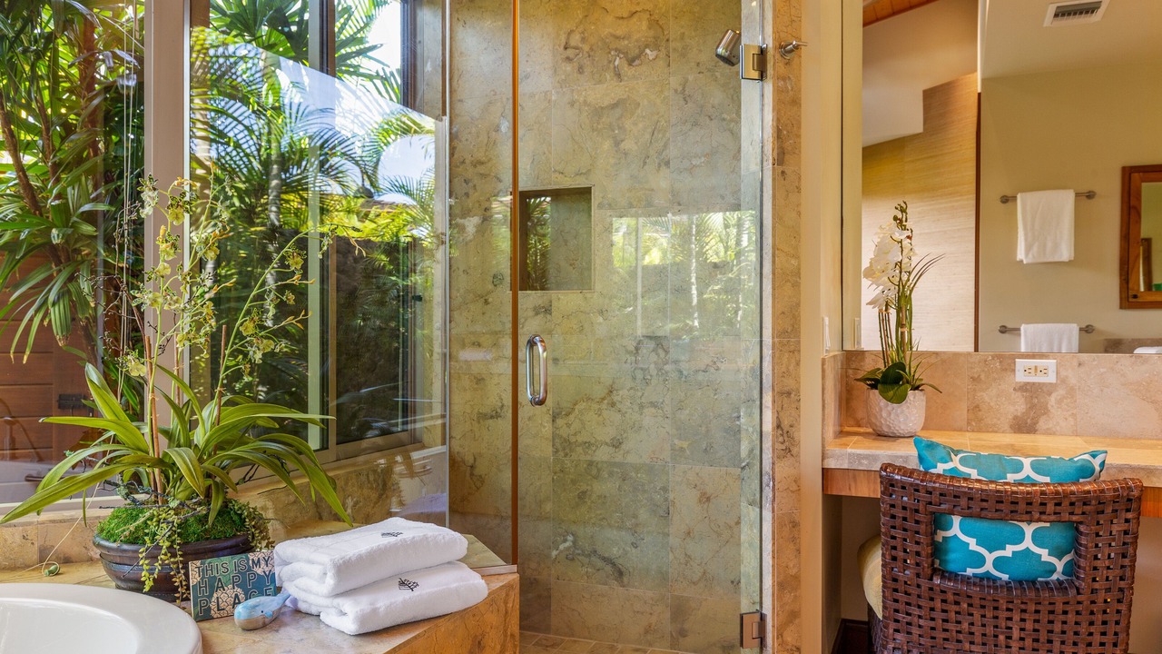 Photo of Bathroom in Kaupulehu