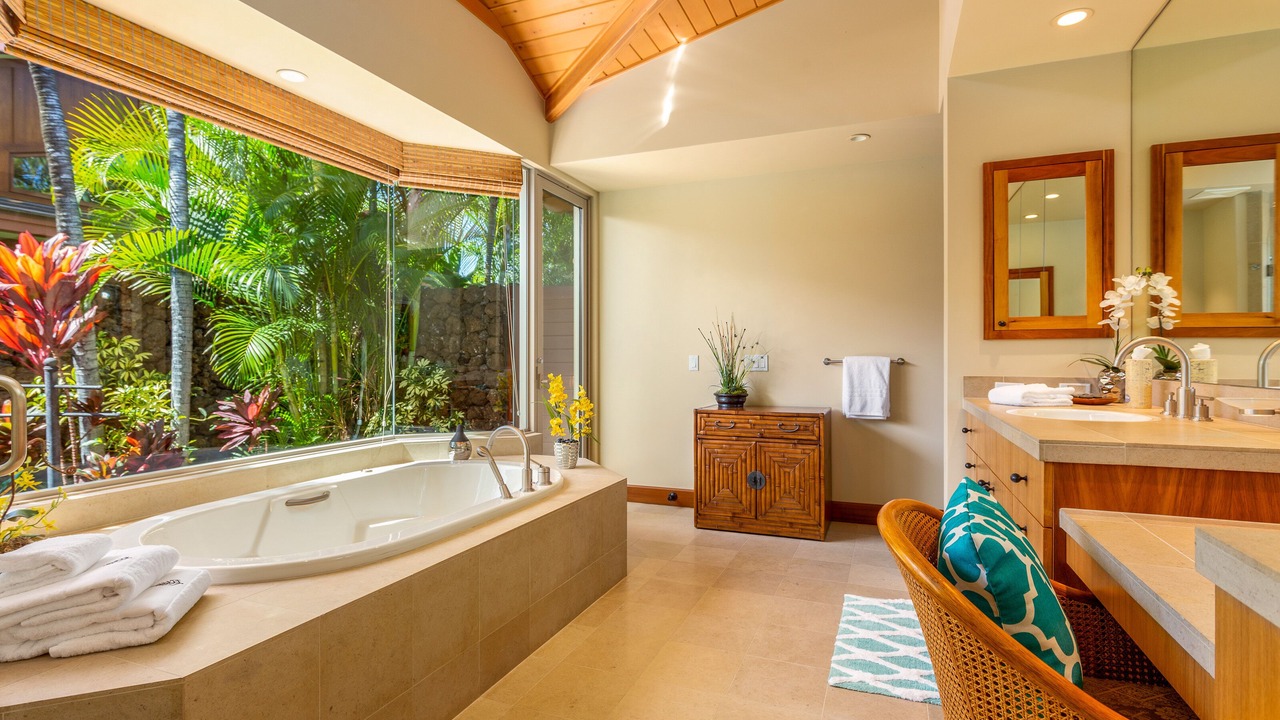 Photo of Bathroom in Kaupulehu