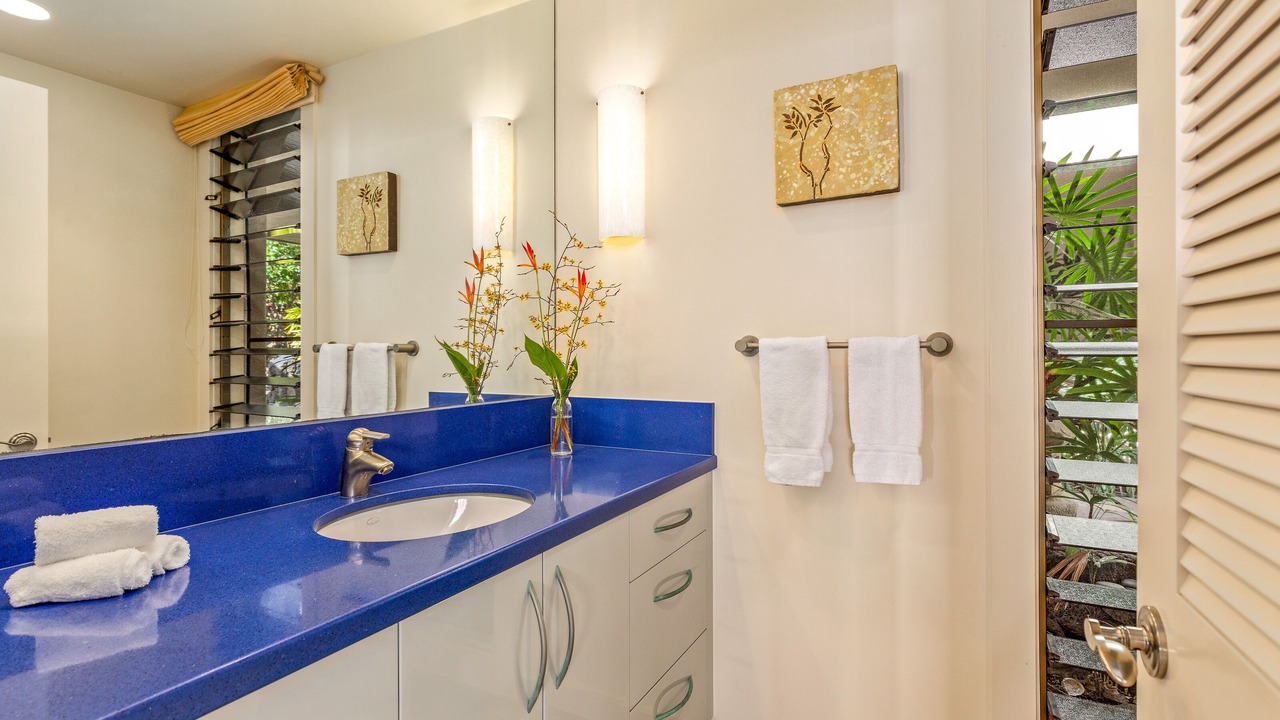 Photo of Bathroom in Kahaluu-Keauhou