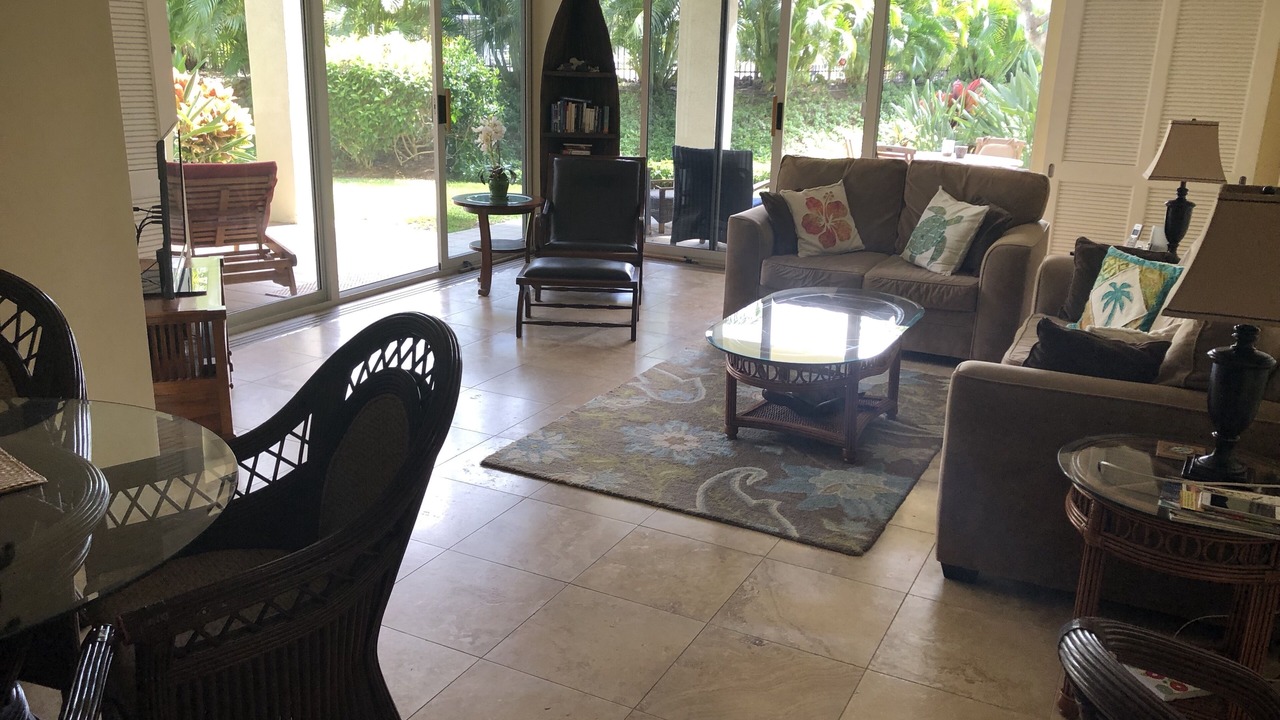 Photo of Livingroom in Waikoloa