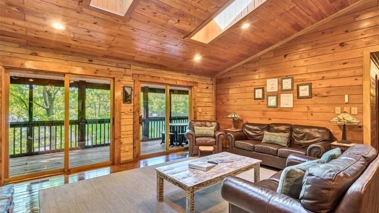 Photo of Livingroom in Huddleston