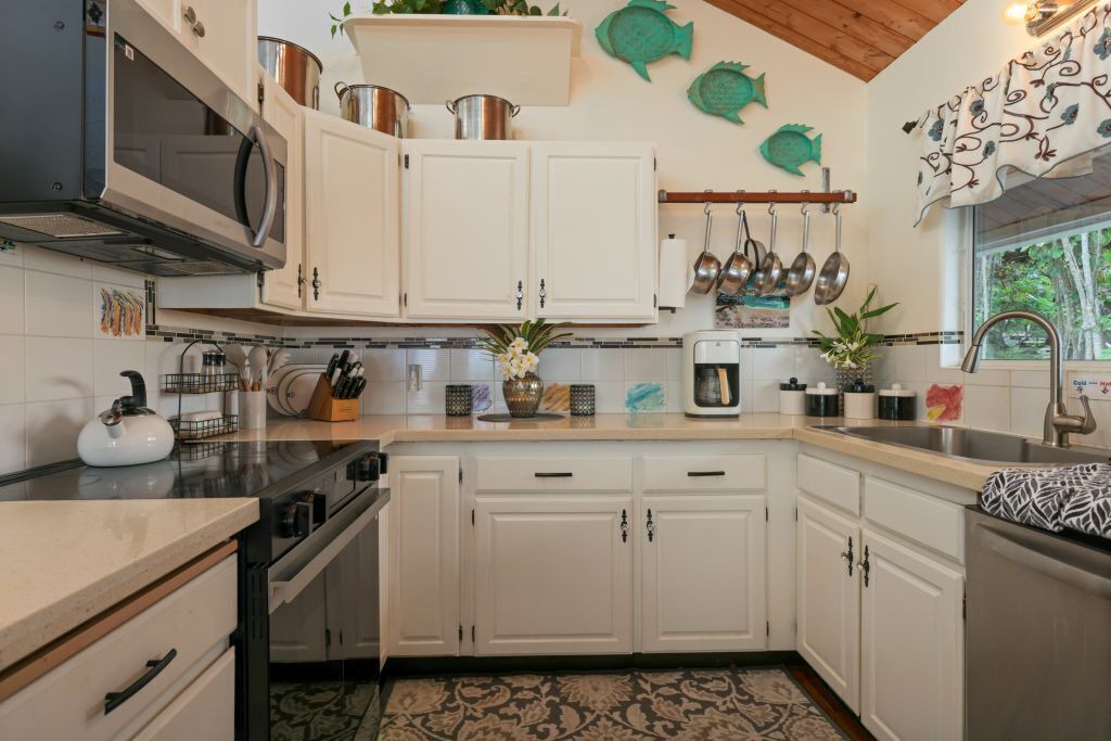 Photo of Kitchen in Kona Paradise