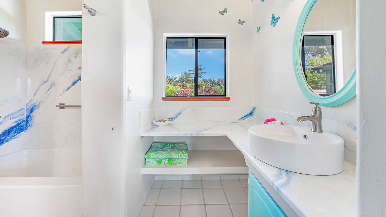 Photo of Bathroom in Haiku