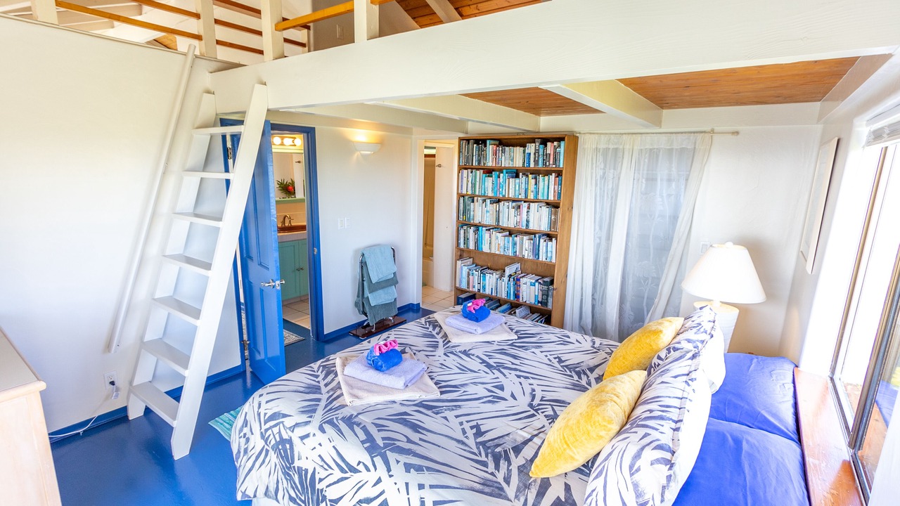 Photo of Bedroom in Haiku