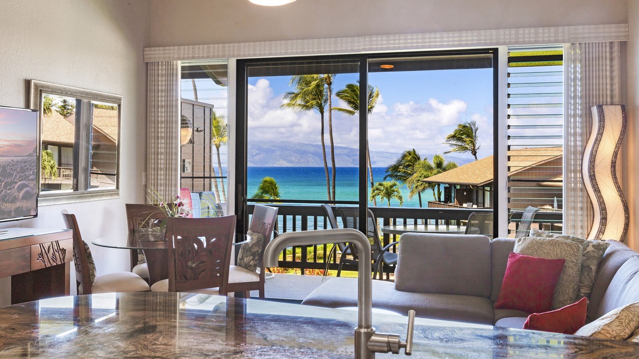 Photo of Livingroom in Kahana