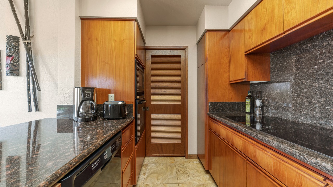 Photo of Kitchen in Waikoloa