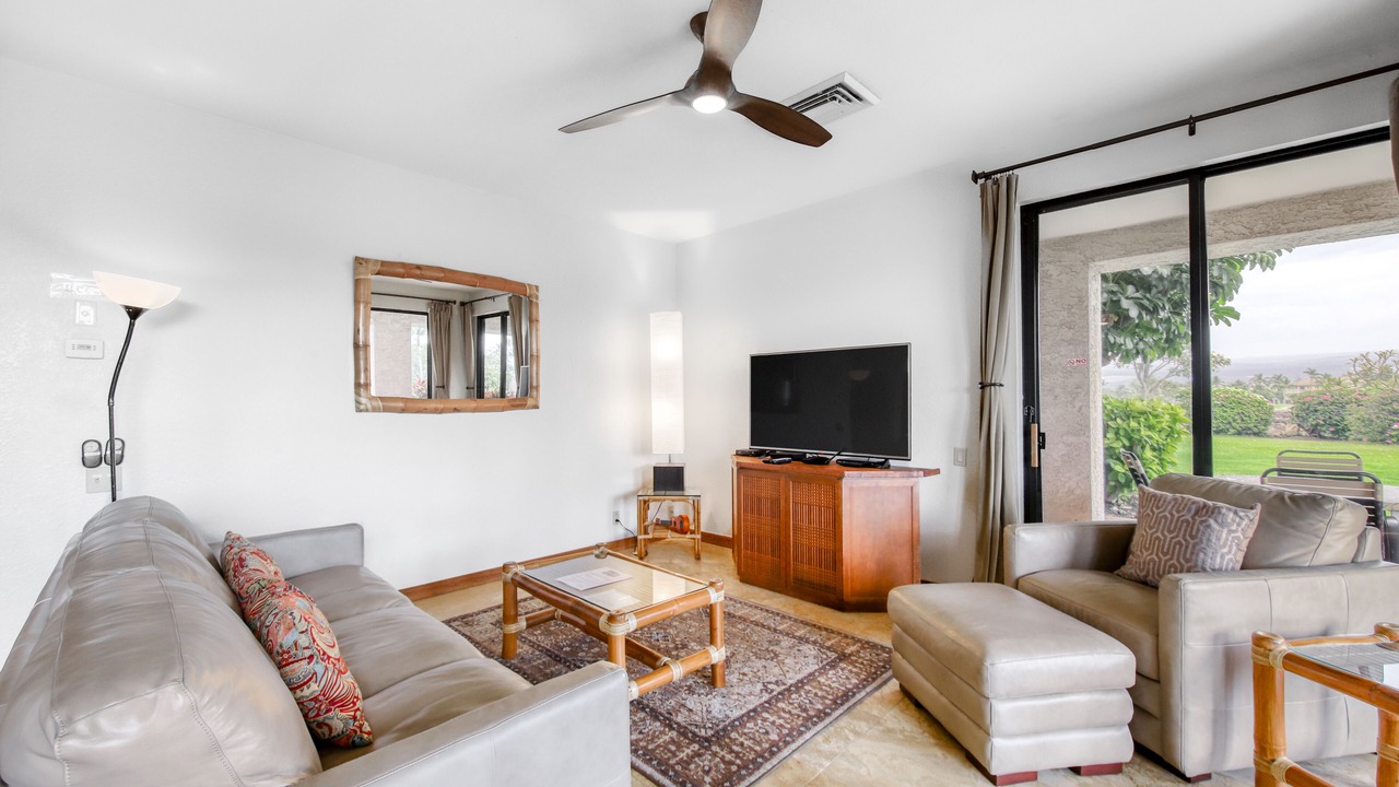 Photo of Livingroom in Waikoloa