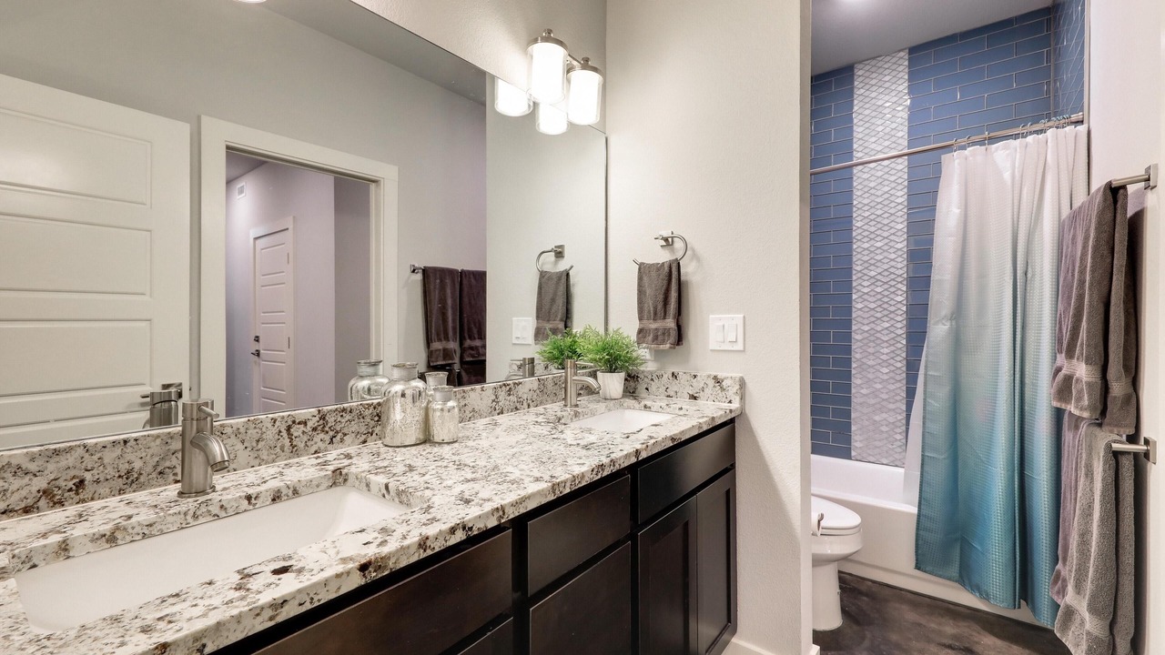 Photo of Bathroom in Holly