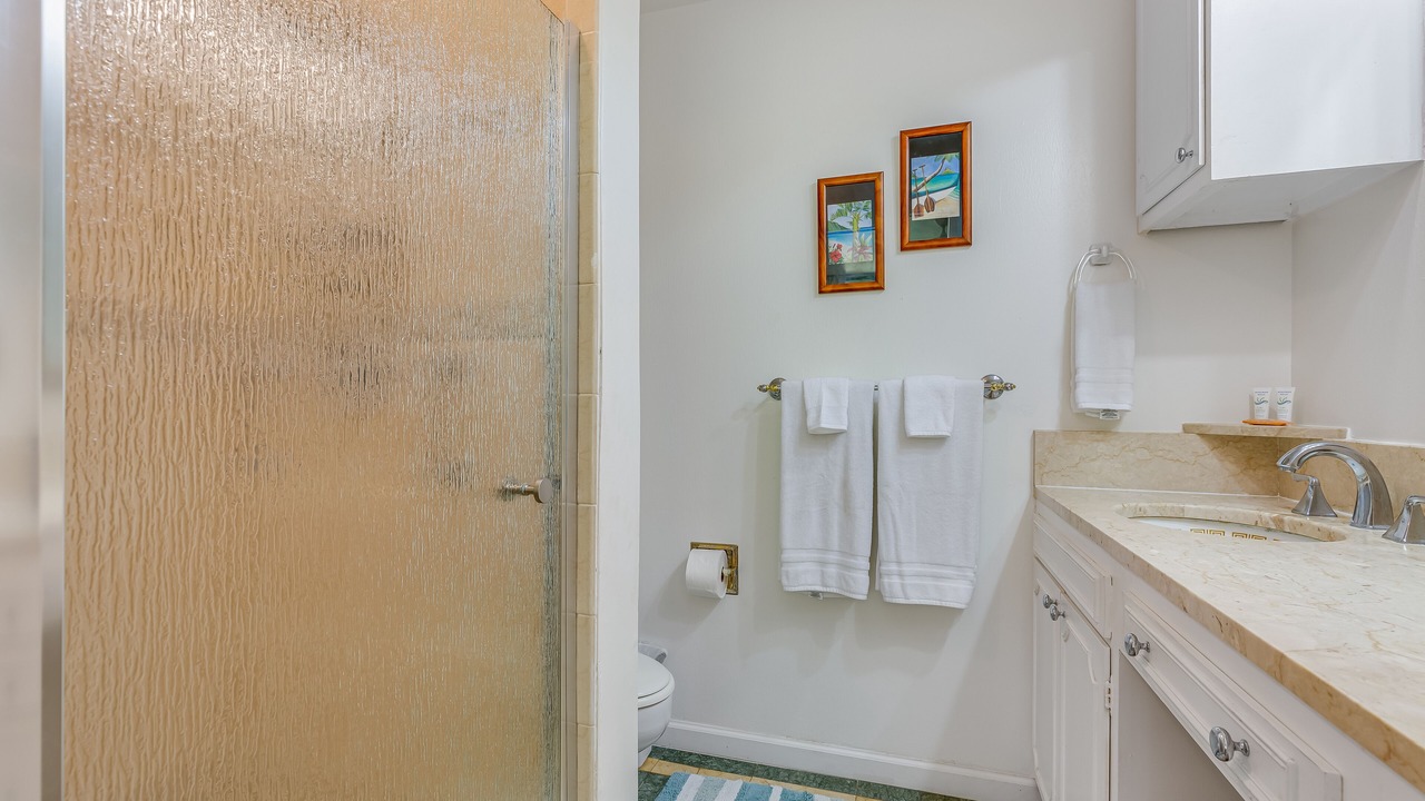 Photo of Bathroom in Kahuku