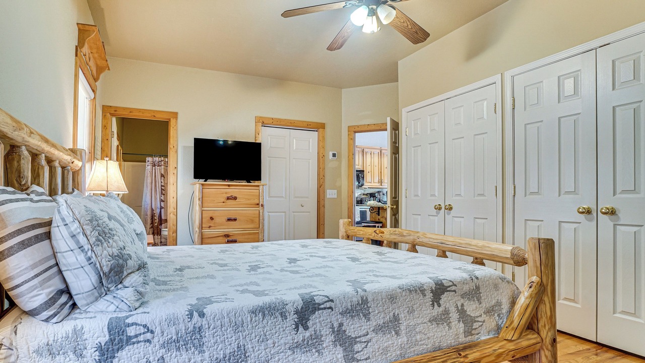 Photo of Bedroom in Helen