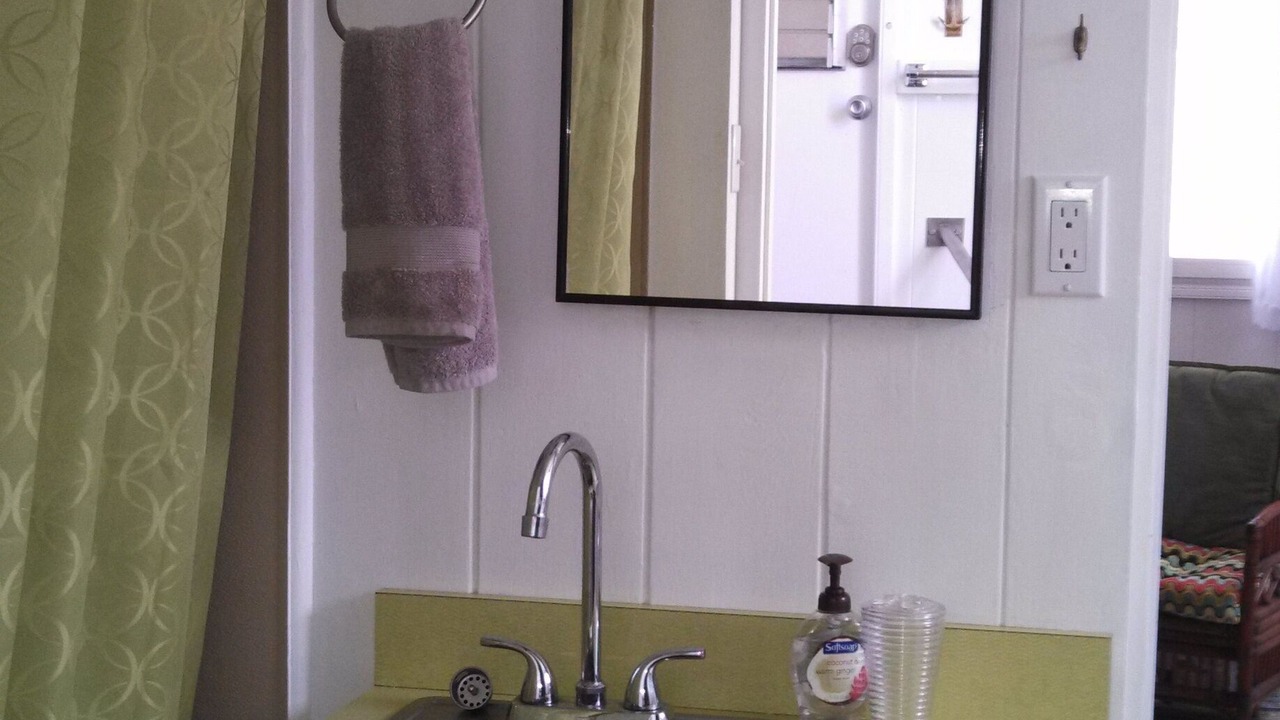 Photo of Bathroom in Waimanalo