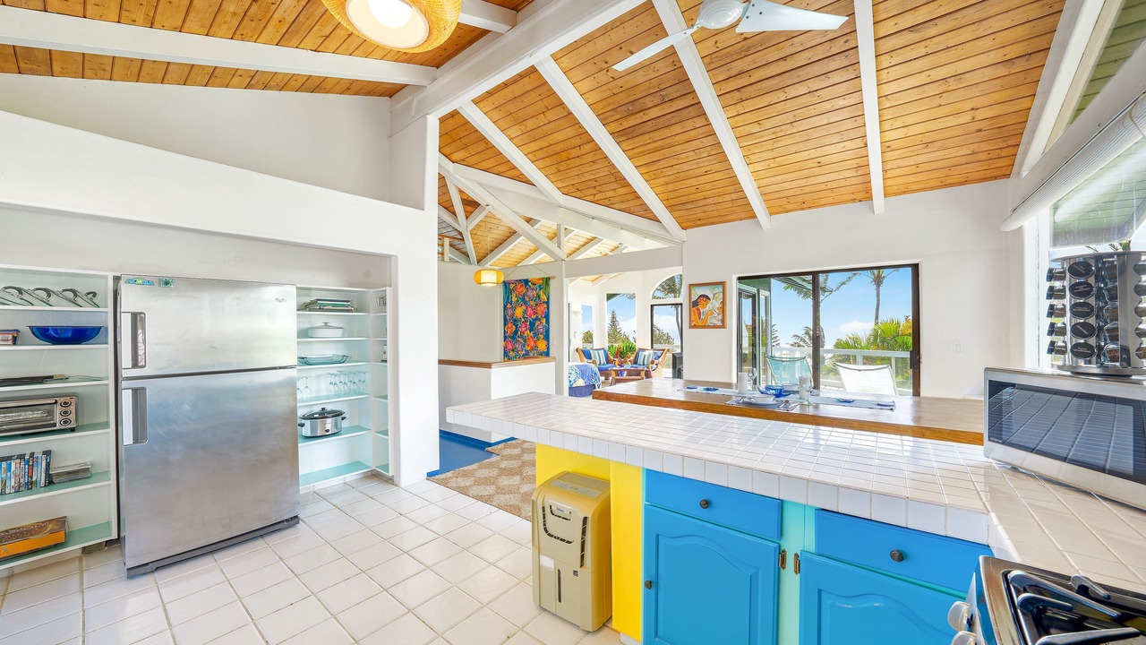 Photo of Kitchen in Haiku