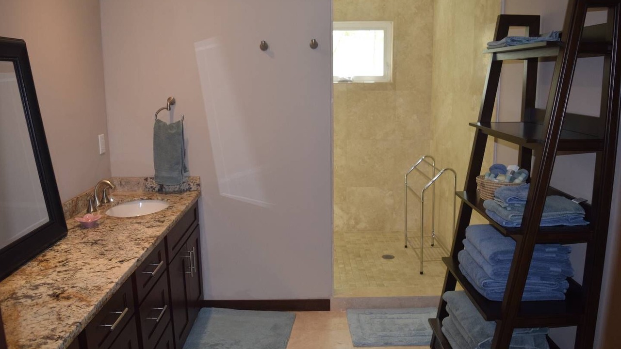 Photo of Bathroom in Hawaii Kai
