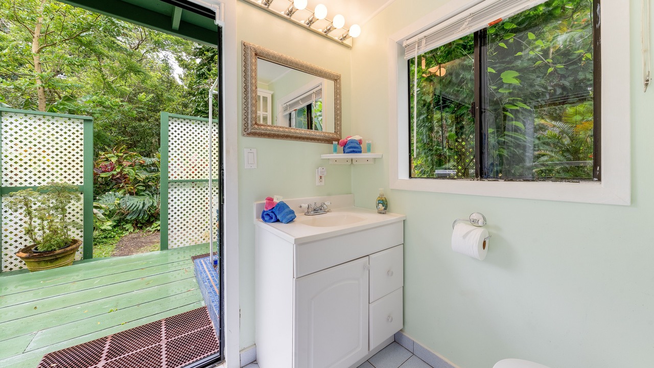 Photo of Bathroom in Haiku