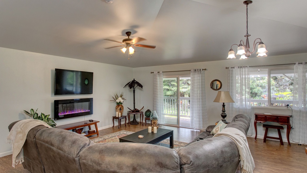 Photo of Livingroom in Royal Hawaiian Estates