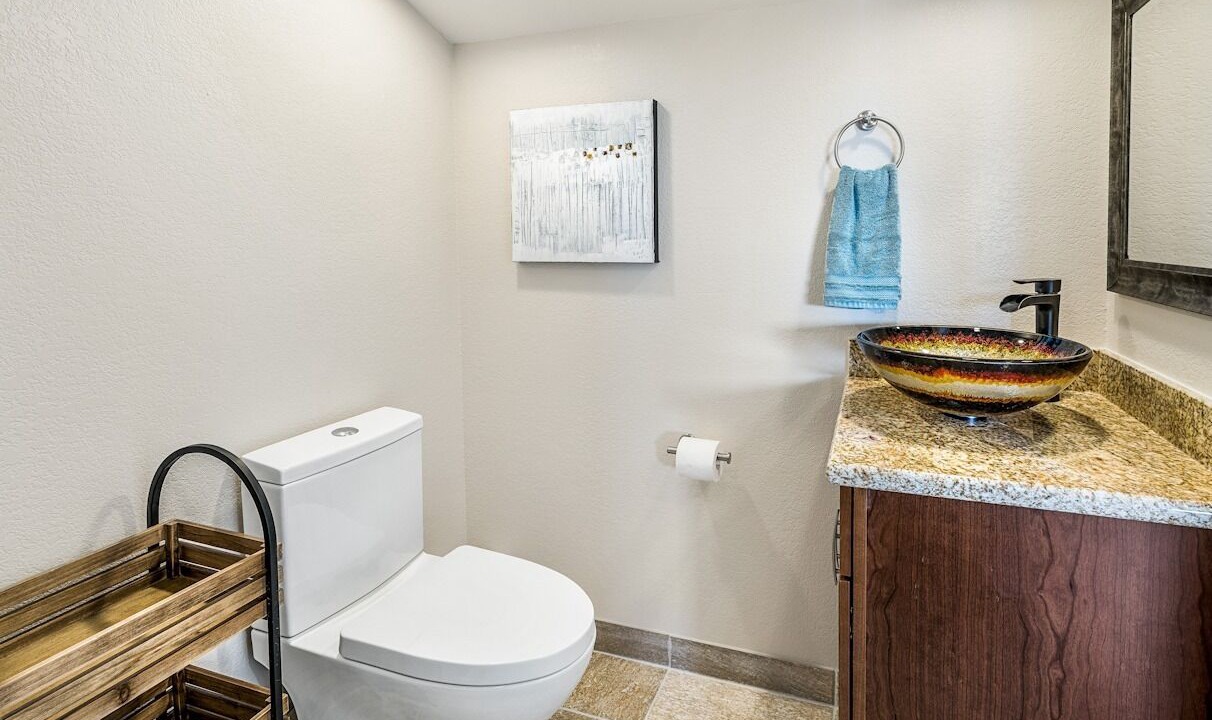 Photo of Bathroom in Keauhou