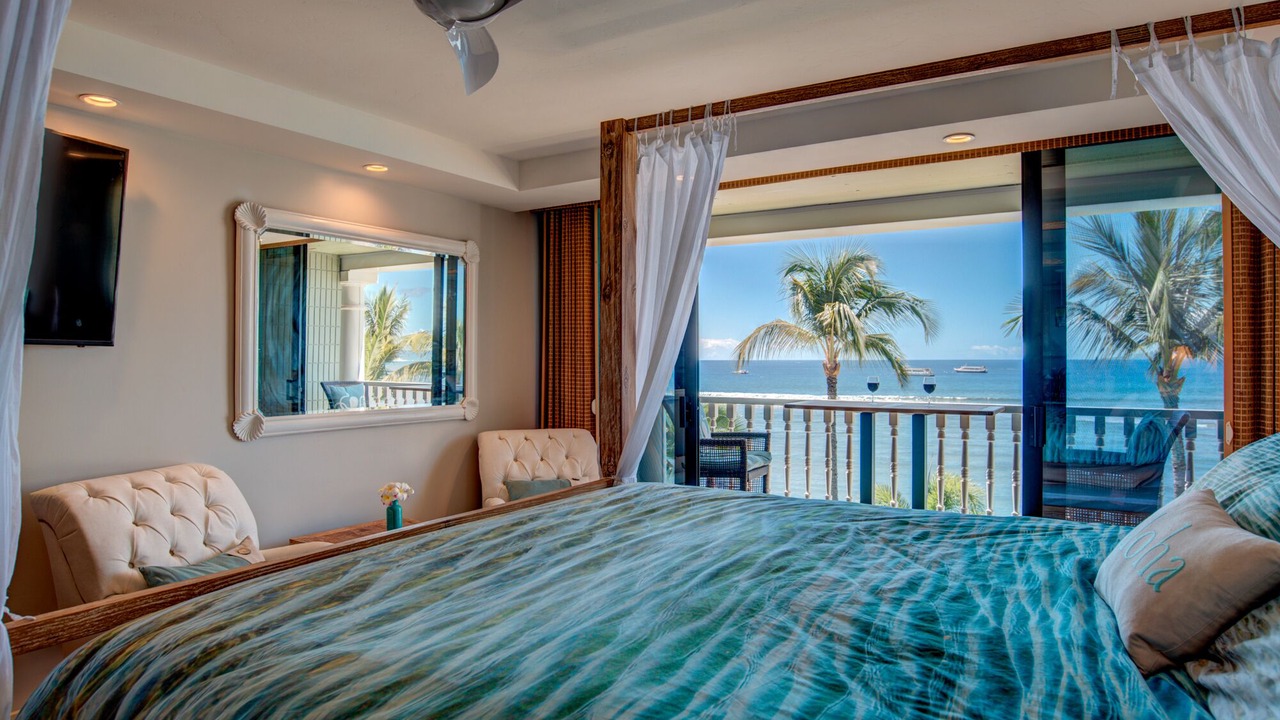 Photo of Bedroom in Historic Lahaina Front Street