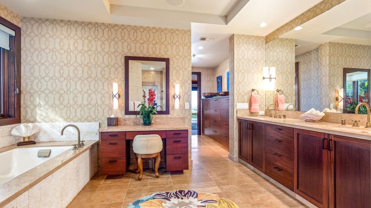 Photo of Bathroom in Kaupulehu