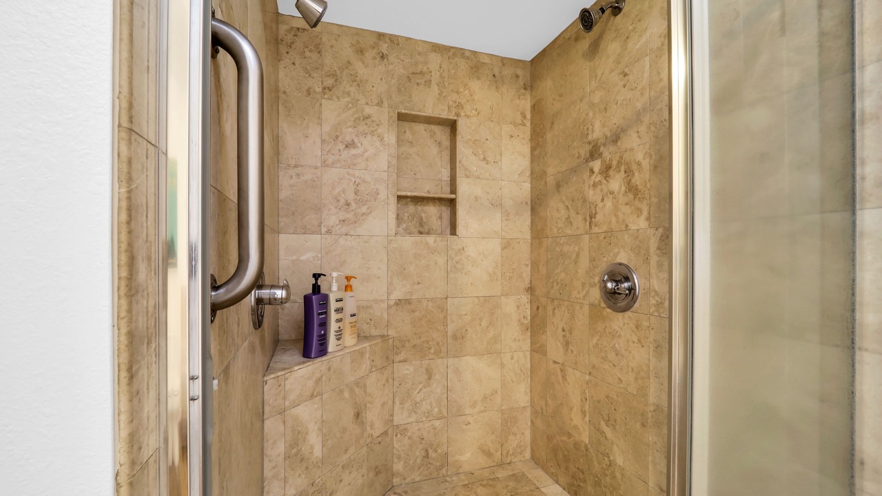 Photo of Bathroom in Waimanalo Beach