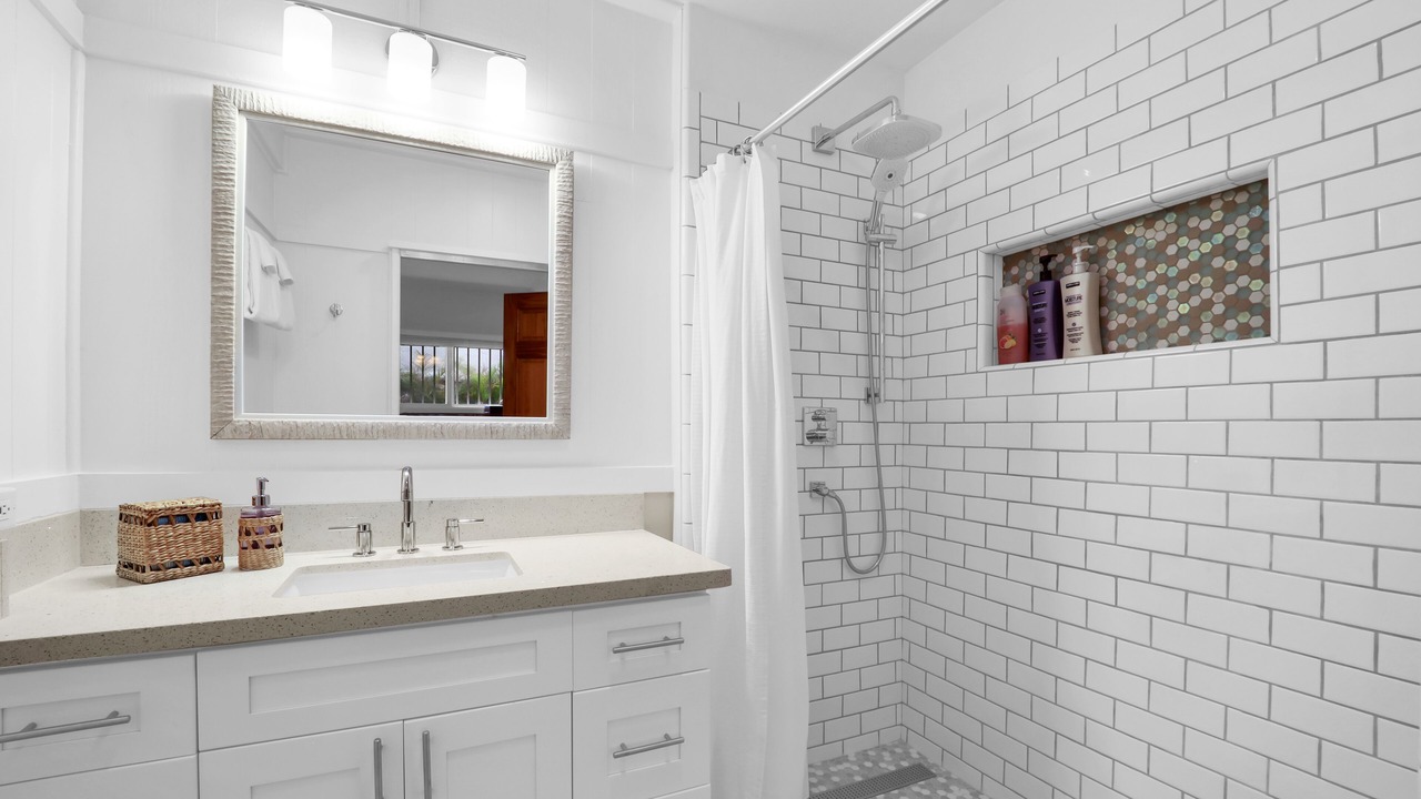 Photo of Bathroom in Waimanalo Beach