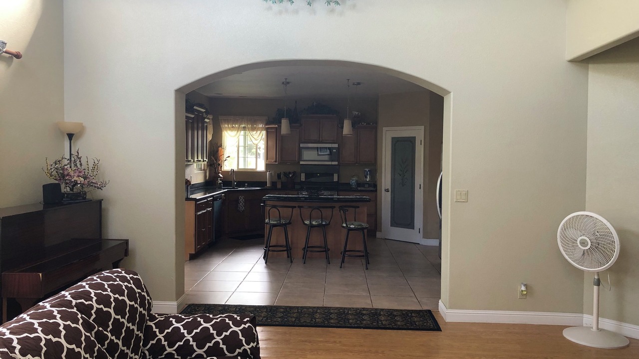 Photo of Livingroom in Ainaloa