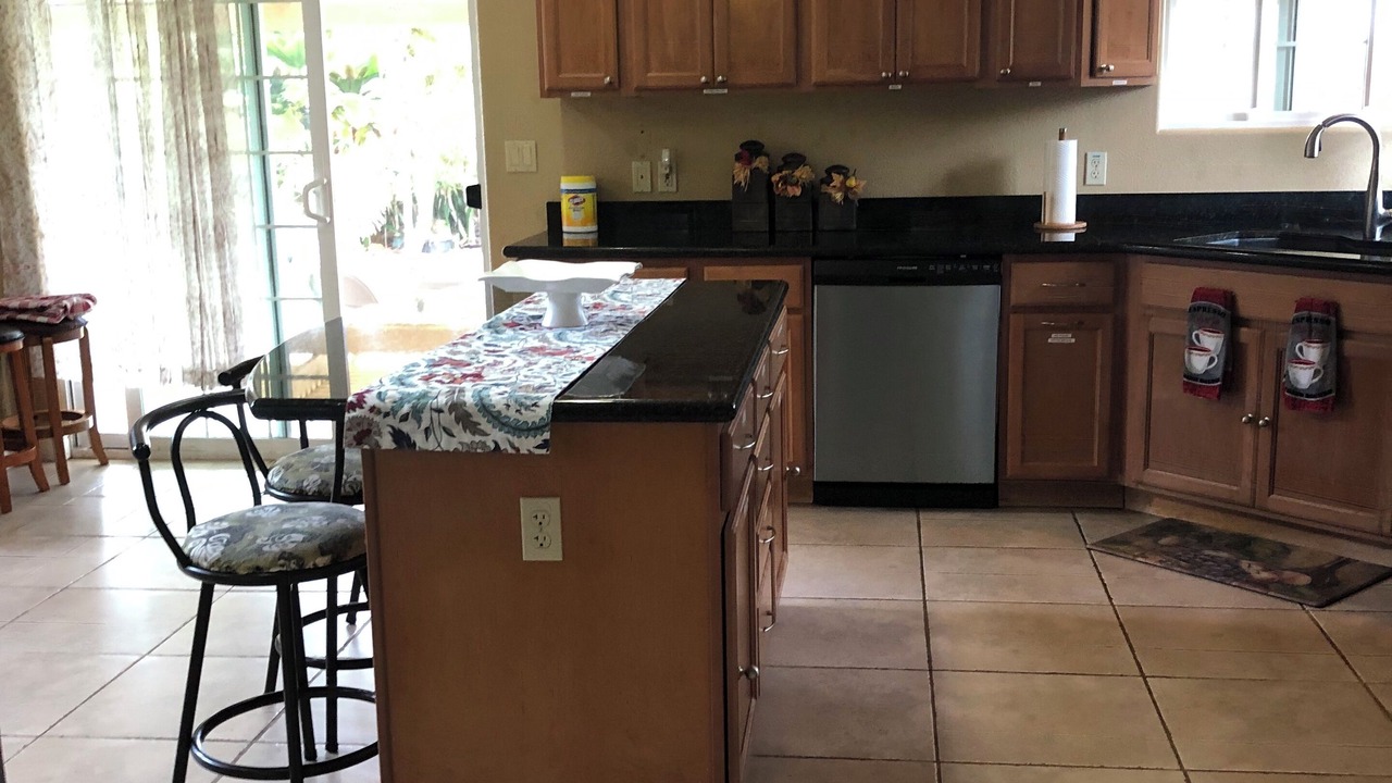 Photo of Kitchen in Ainaloa