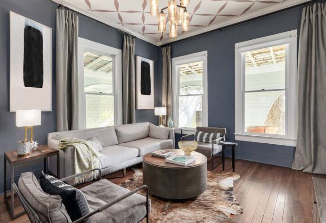 Photo of Livingroom in East Cesar Chavez