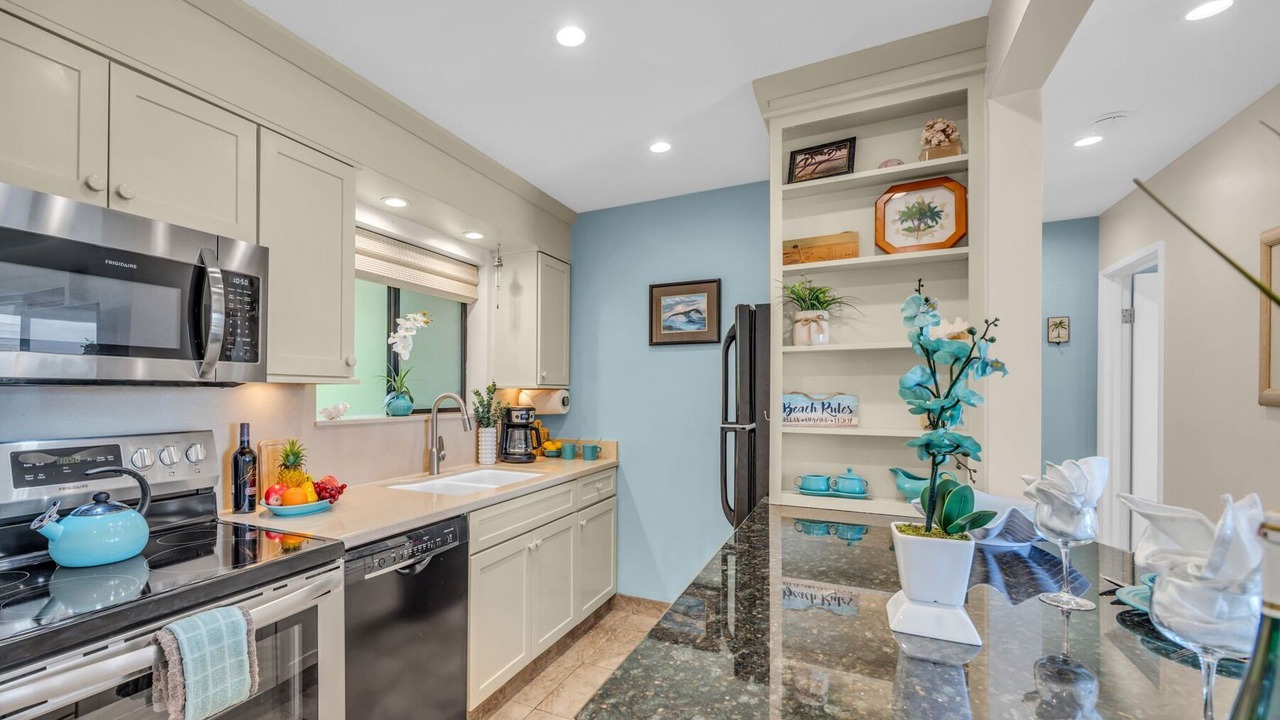 Photo of Kitchen in Maalaea