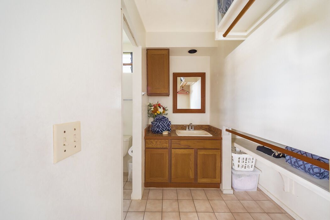 Photo of Bathroom in Kahaluu Bay