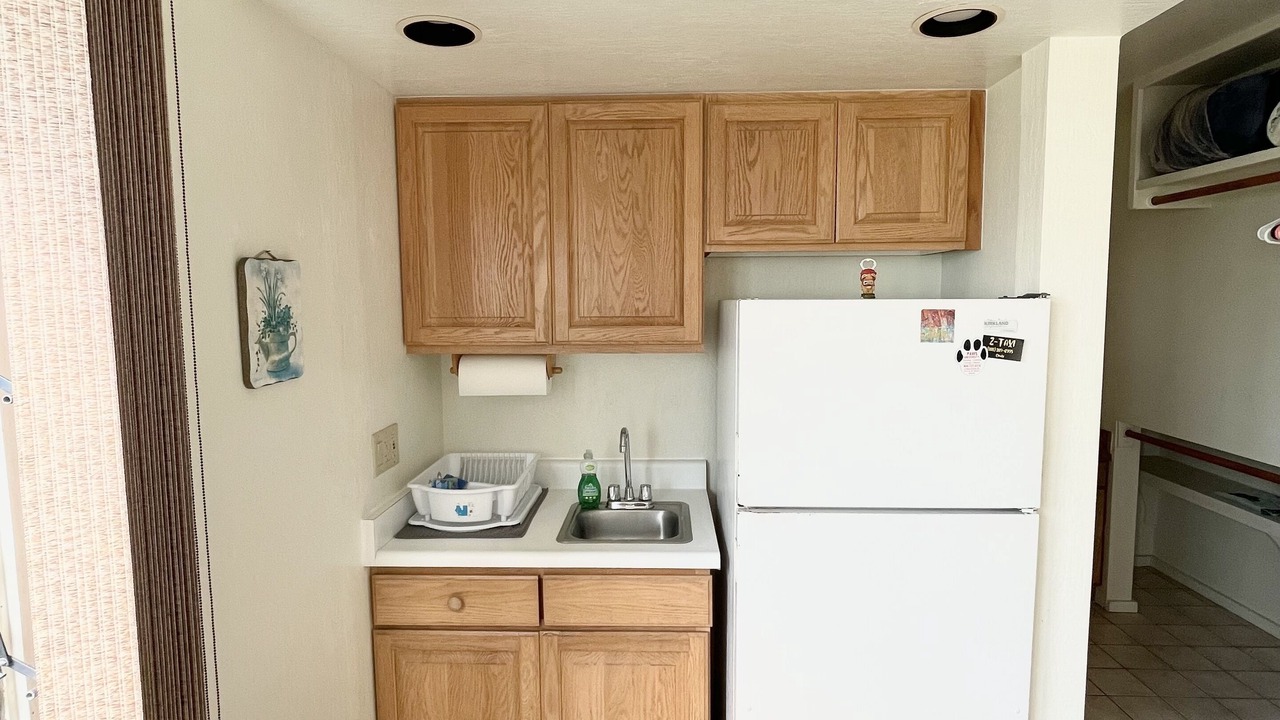 Photo of Kitchen in Kahaluu Bay