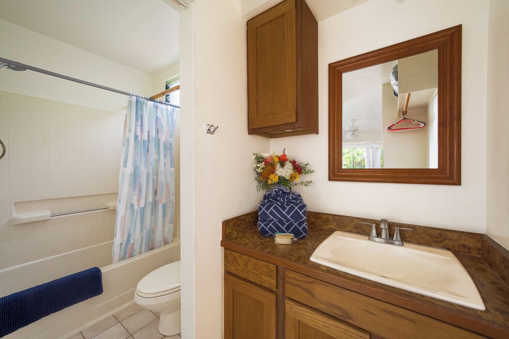 Photo of Bathroom in Kahaluu Bay