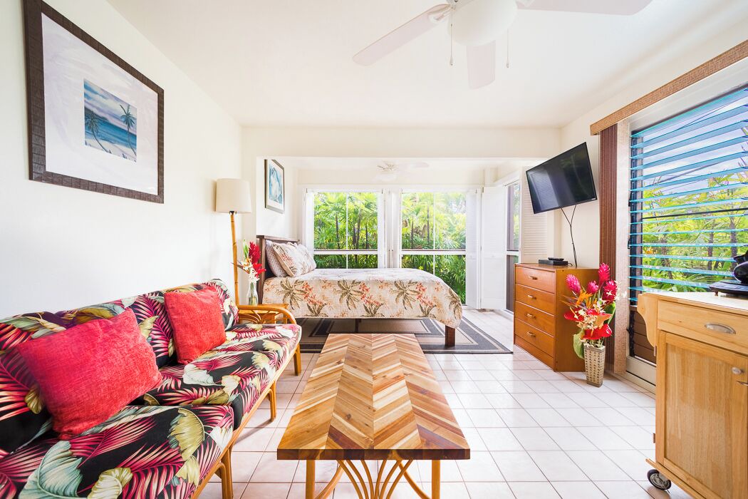 Photo of Livingroom in Kahaluu Bay