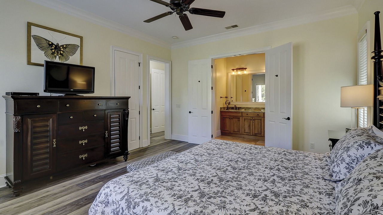 Photo of Bedroom in North Forest Beach