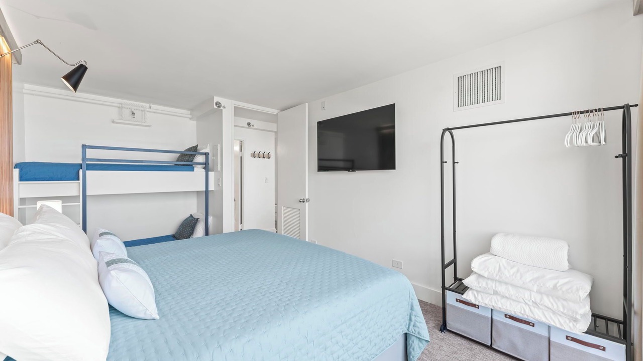 Photo of Bedroom in Waikiki